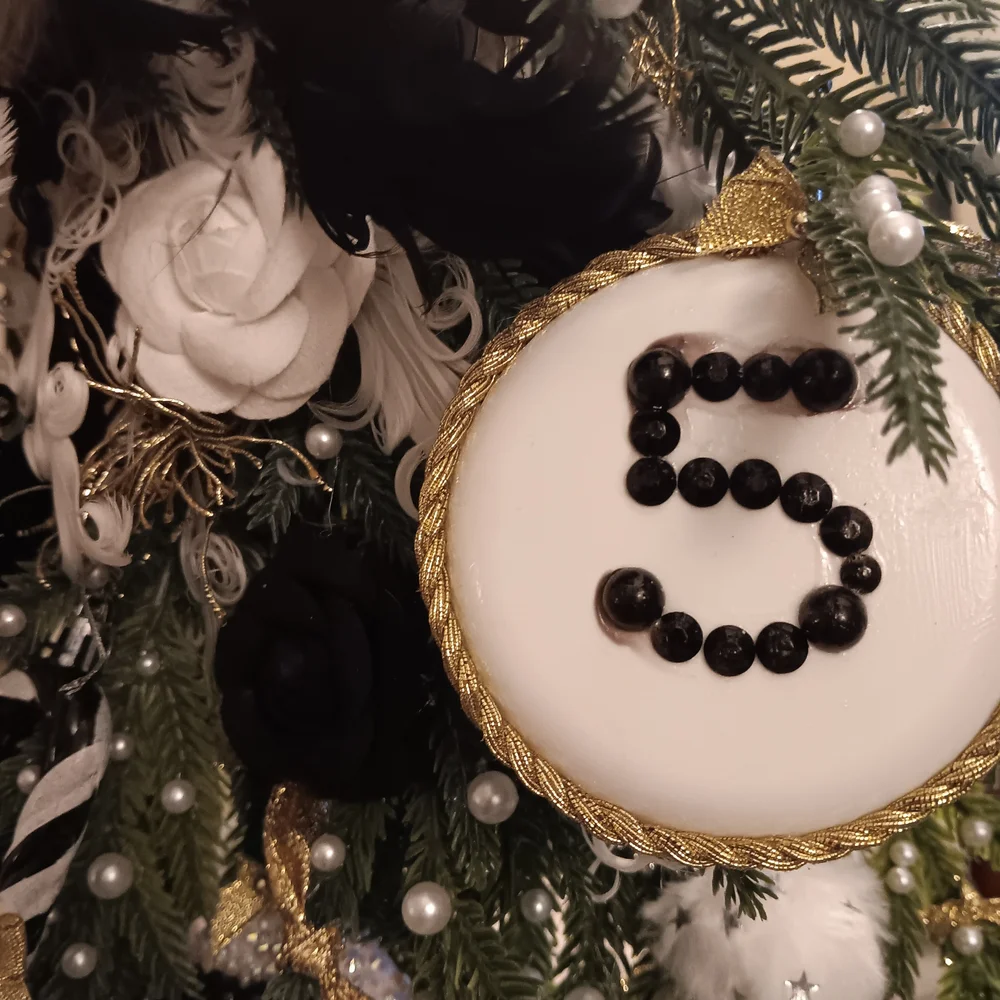 Slayerrr's Customs One Of A Kind Holiday Wreath